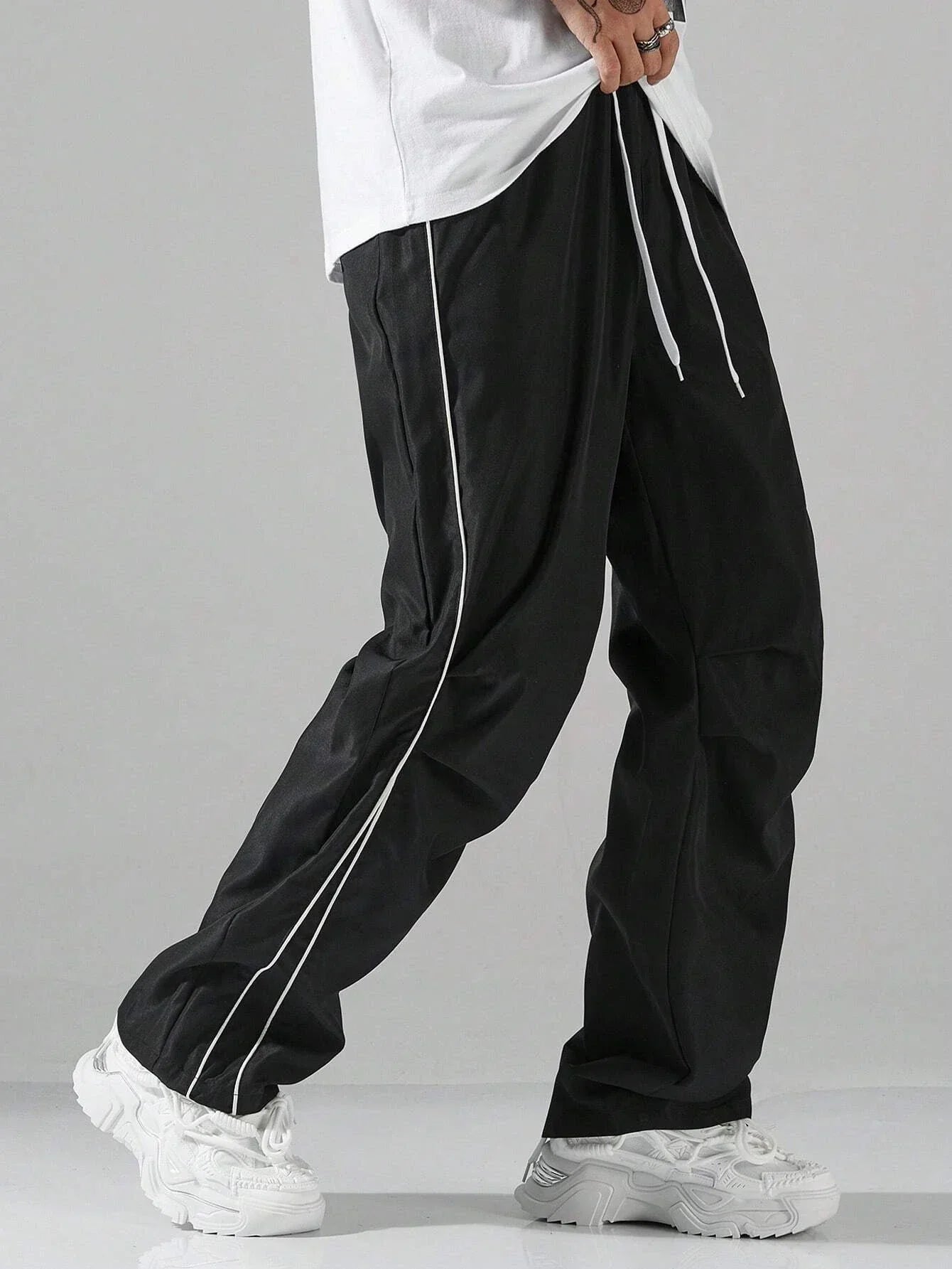 MYOVV Men’s Contrast Trim Street Pants