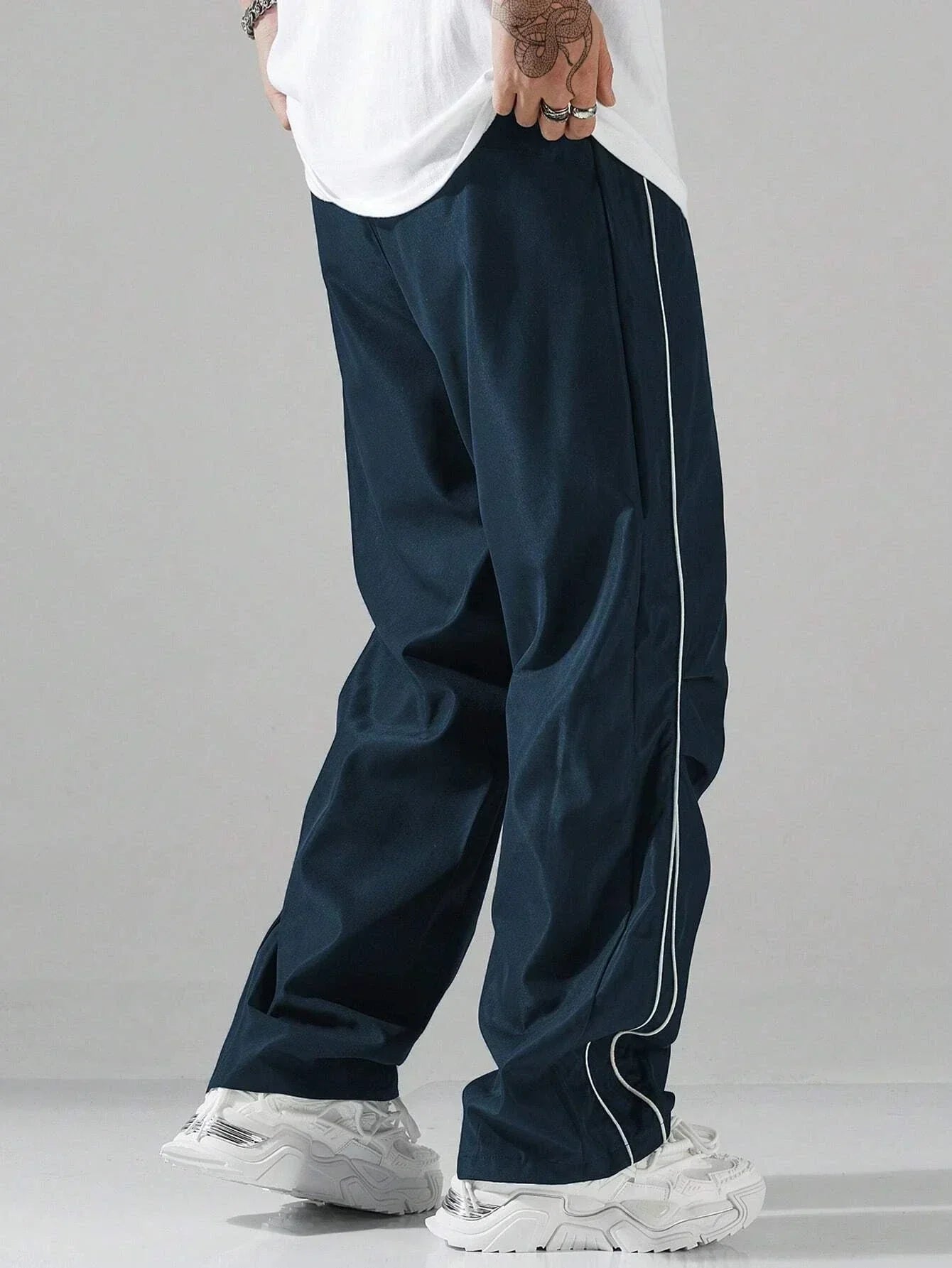 MYOVV Men’s Contrast Trim Street Pants