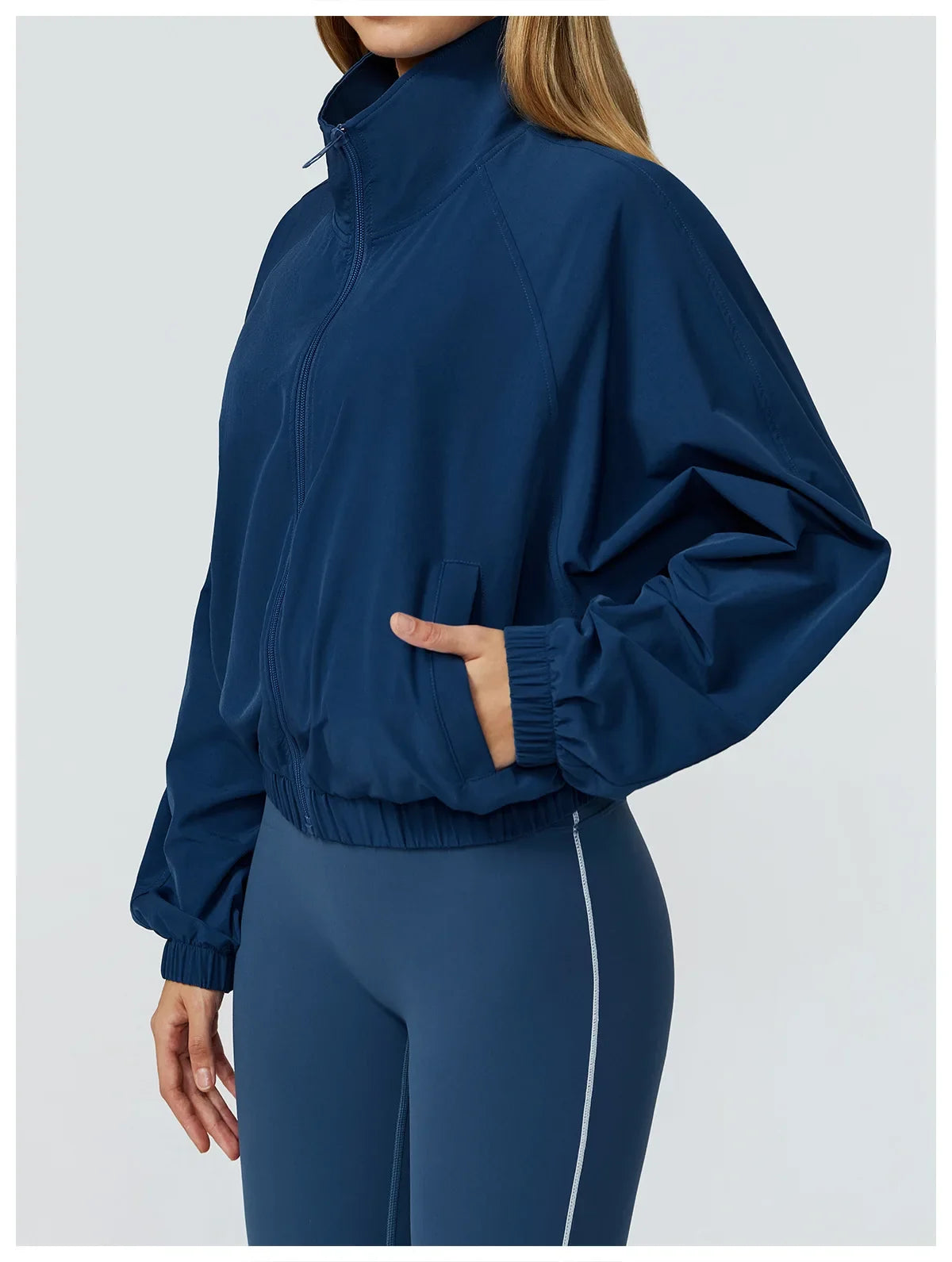 Women’s Seamless Zip-Up Gym Jacket with Pockets | Long Sleeve Workout & Running Top
