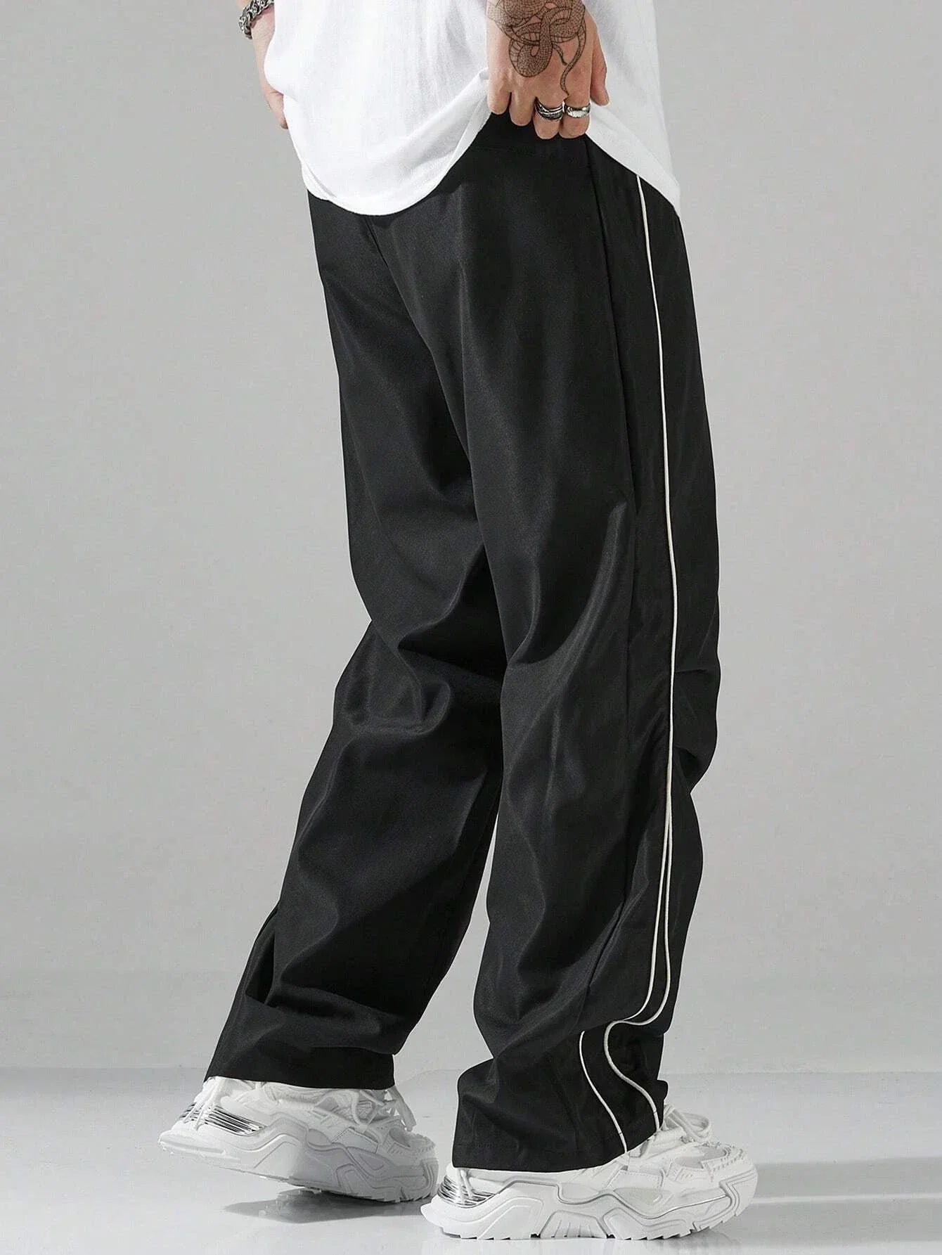 MYOVV Men’s Contrast Trim Street Pants