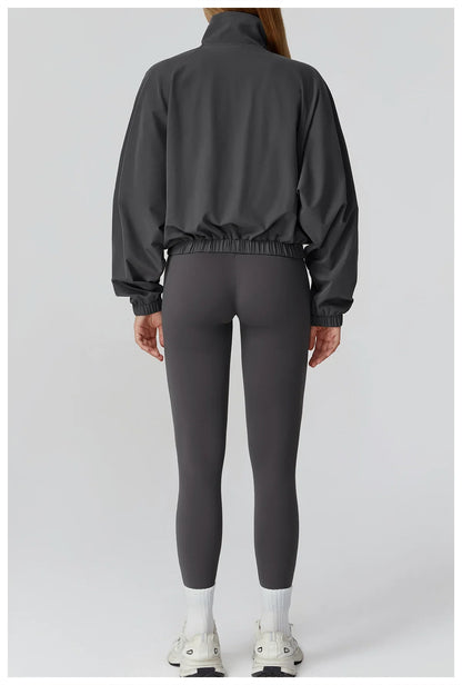 Women’s Seamless Zip-Up Gym Jacket with Pockets | Long Sleeve Workout & Running Top