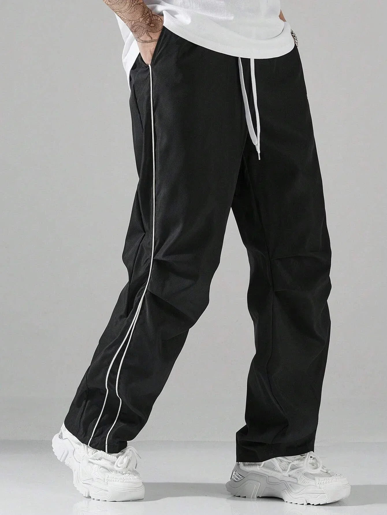 MYOVV Men’s Contrast Trim Street Pants